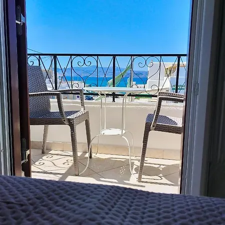 Sea View Spacious 50m From Beach *