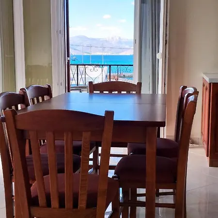 Sea View Spacious 50m From Beach Naxos City
