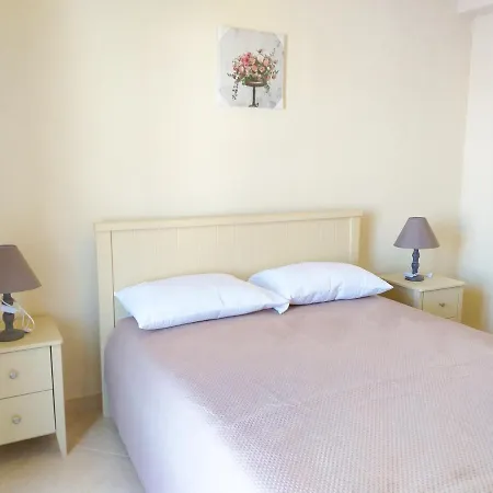 아파트 Sea View Spacious 50m From Beach