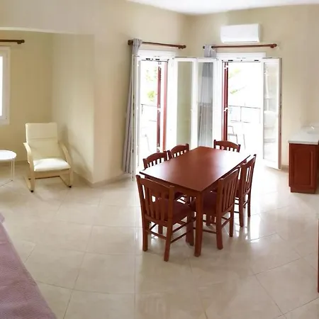 Sea View Spacious 50m From Beach *