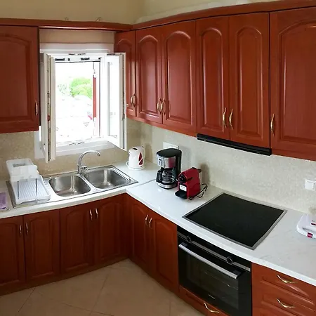 Sea View Spacious 50m From Beach